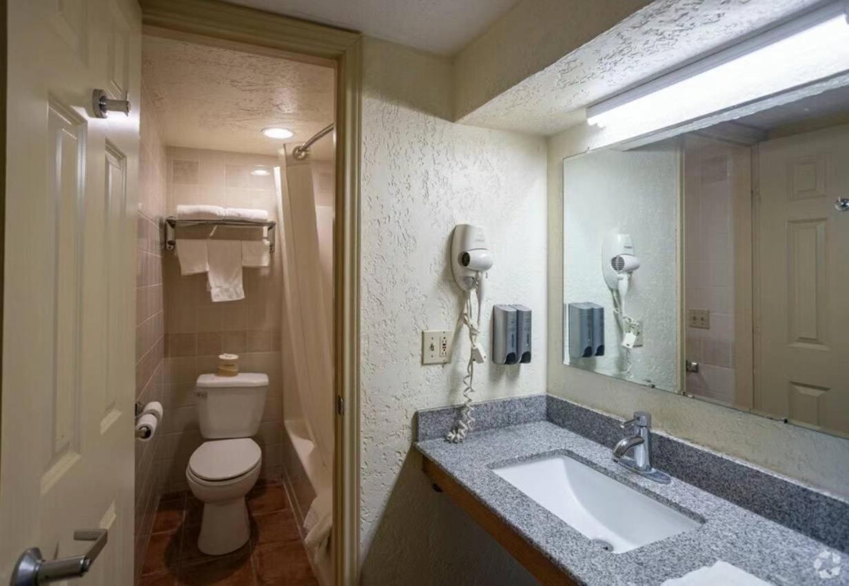Bo Hotel Canadian Courts Zewnętrze zdjęcie